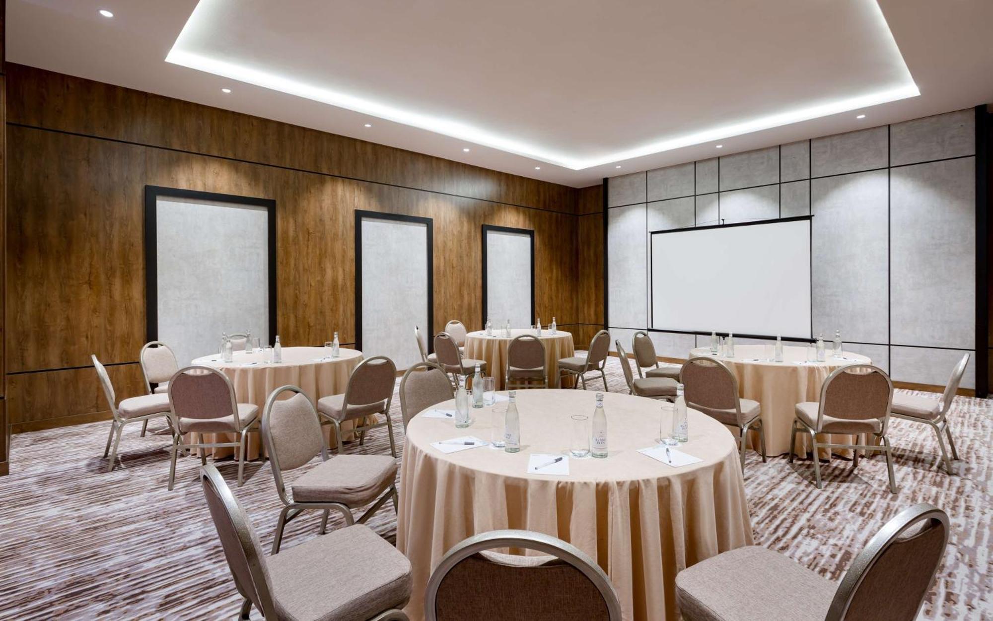 Hilton Garden Inn Semerkant Dış mekan fotoğraf