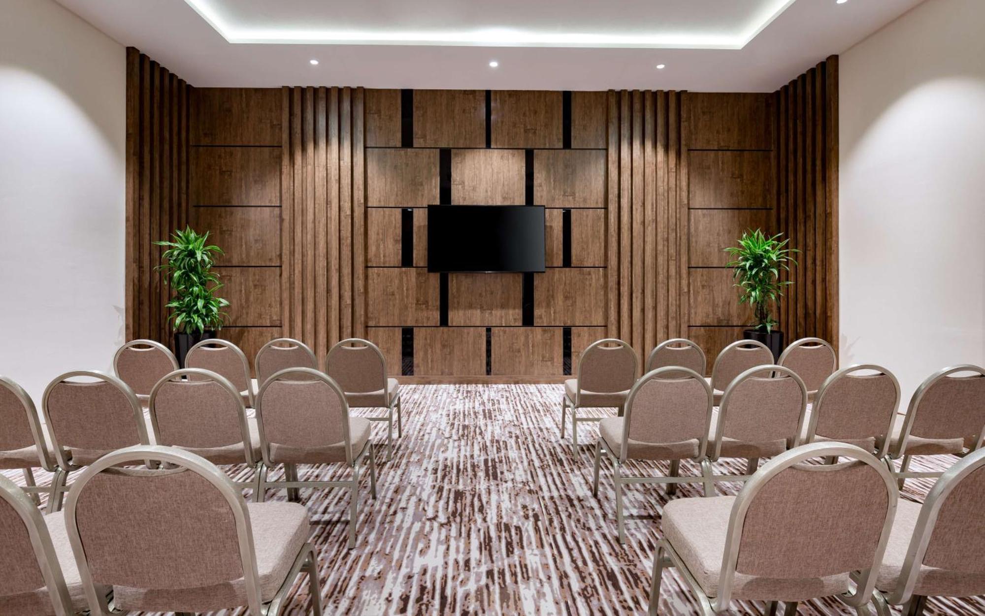 Hilton Garden Inn Semerkant Dış mekan fotoğraf